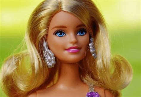 quantos anos a barbie tem - bolo 50 anos masculino